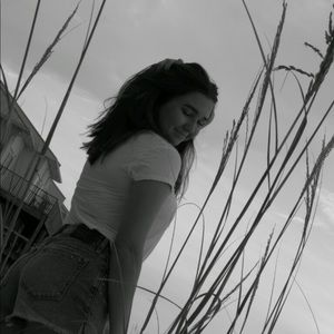 Meet your Posher, Alexia